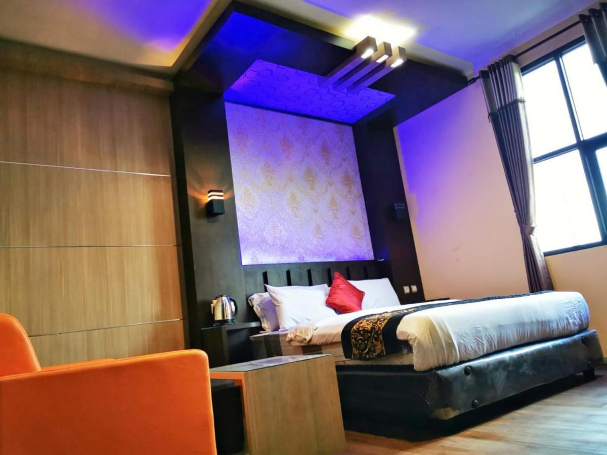 Oyo 822 Hotel Mukti Jaya Purwokerto Exterior foto