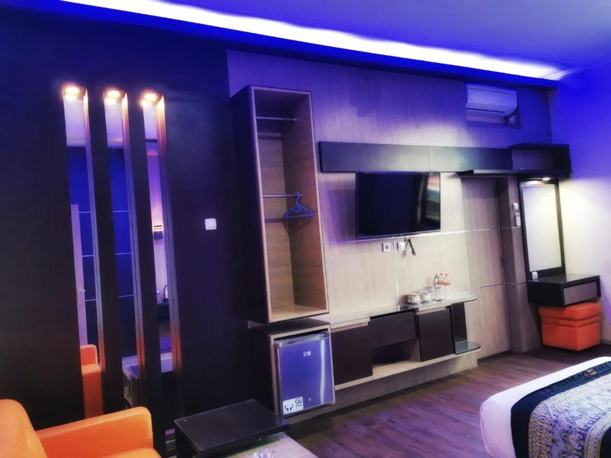 Oyo 822 Hotel Mukti Jaya Purwokerto Exterior foto